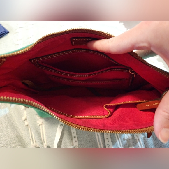 Dooney and Bourke purse - Picture 5 of 8